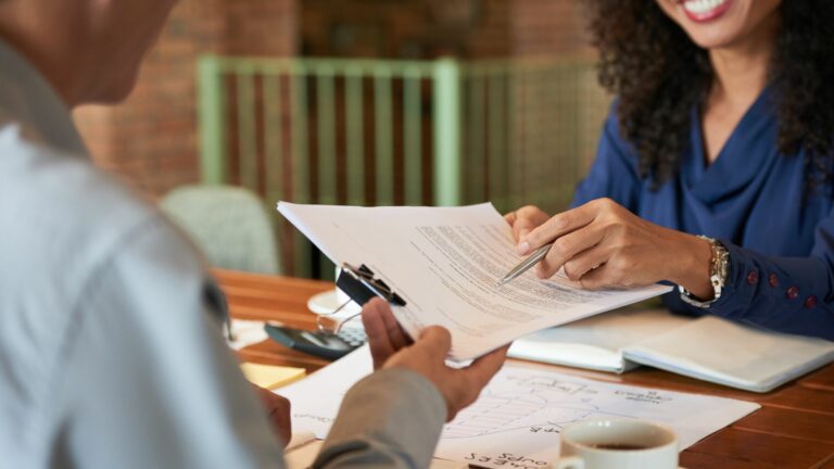 Ce qu’il faut savoir pour traduire un contrat de prestation dans un contexte international