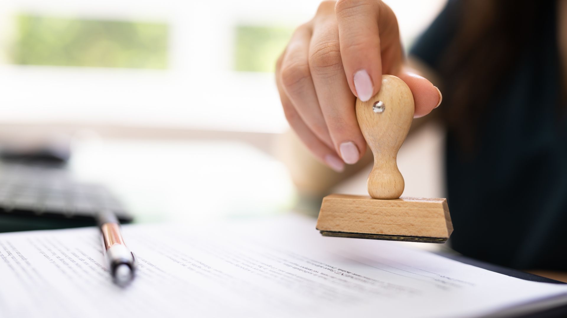 Contrats publics pourquoi leur traduction juridique exige une expertise pointue