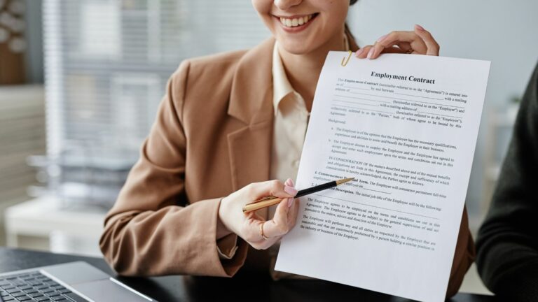 Traduire un contrat de travail 5 raisons de faire appel à un expert juridique